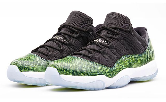Air Jordan 11 Low Green Snakeskin Black / Nightshade / White / Volt Ice