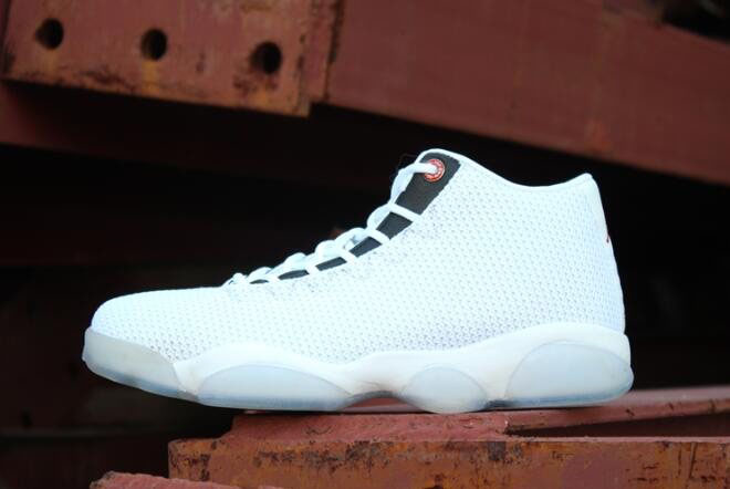 Cheap Jordan Horizon Low Pure Platinum White/Gym Red-Pure Platinum-Black 845098-102
