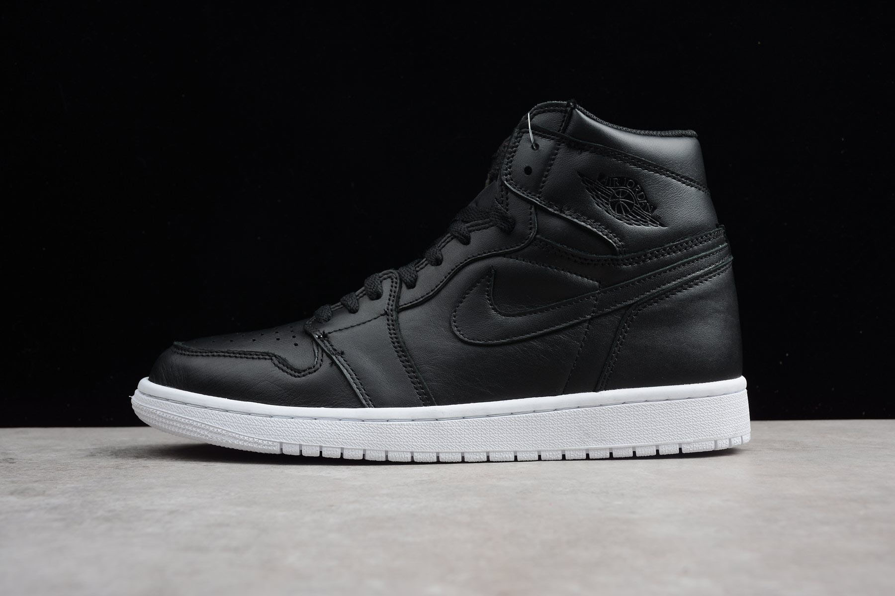New Air Jordan 1 High OG Cyber Monday Black/White 555088-006