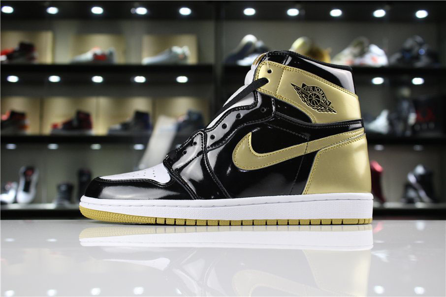 Air Jordan 1 High OG NRG Gold Top 3 Black/Metallic Gold 861428-001