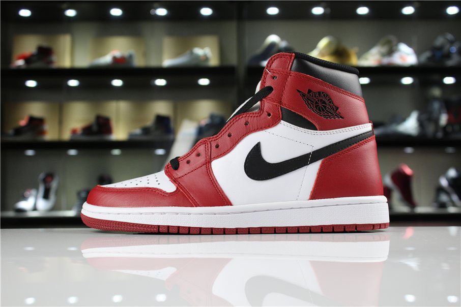 Air Jordan 1 Retro High OG Chicago White/Black-Varsity Red 555088-101