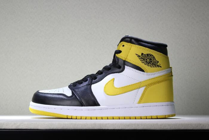 Air Jordan 1 Retro High OG Yellow Ochre Men's Basketball Shoes 555088-109