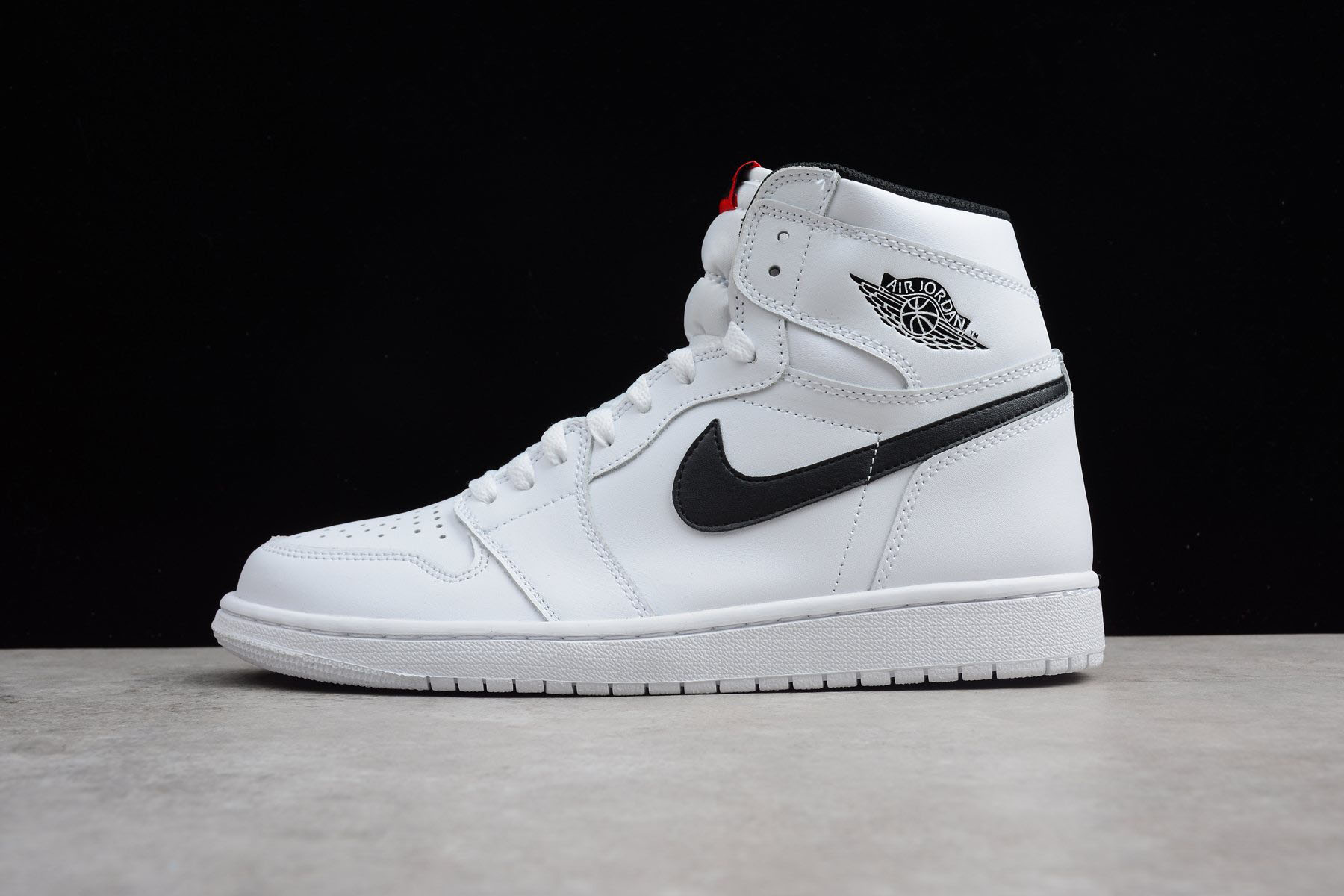 Air Jordan 1 Retro High OG Yin Yang White/Black-White 555088-102
