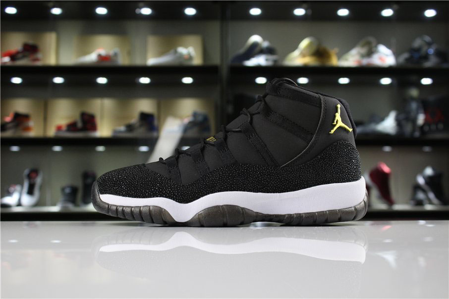 Air Jordan 11 PRM Heiress Black Stingray Black/Metallic Gold-White 852625-030